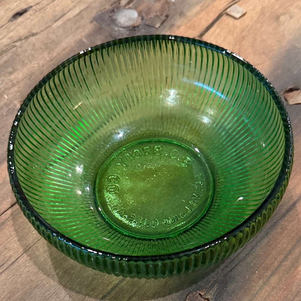 Vintage E. O. Brody Co. Depression Glass bowl